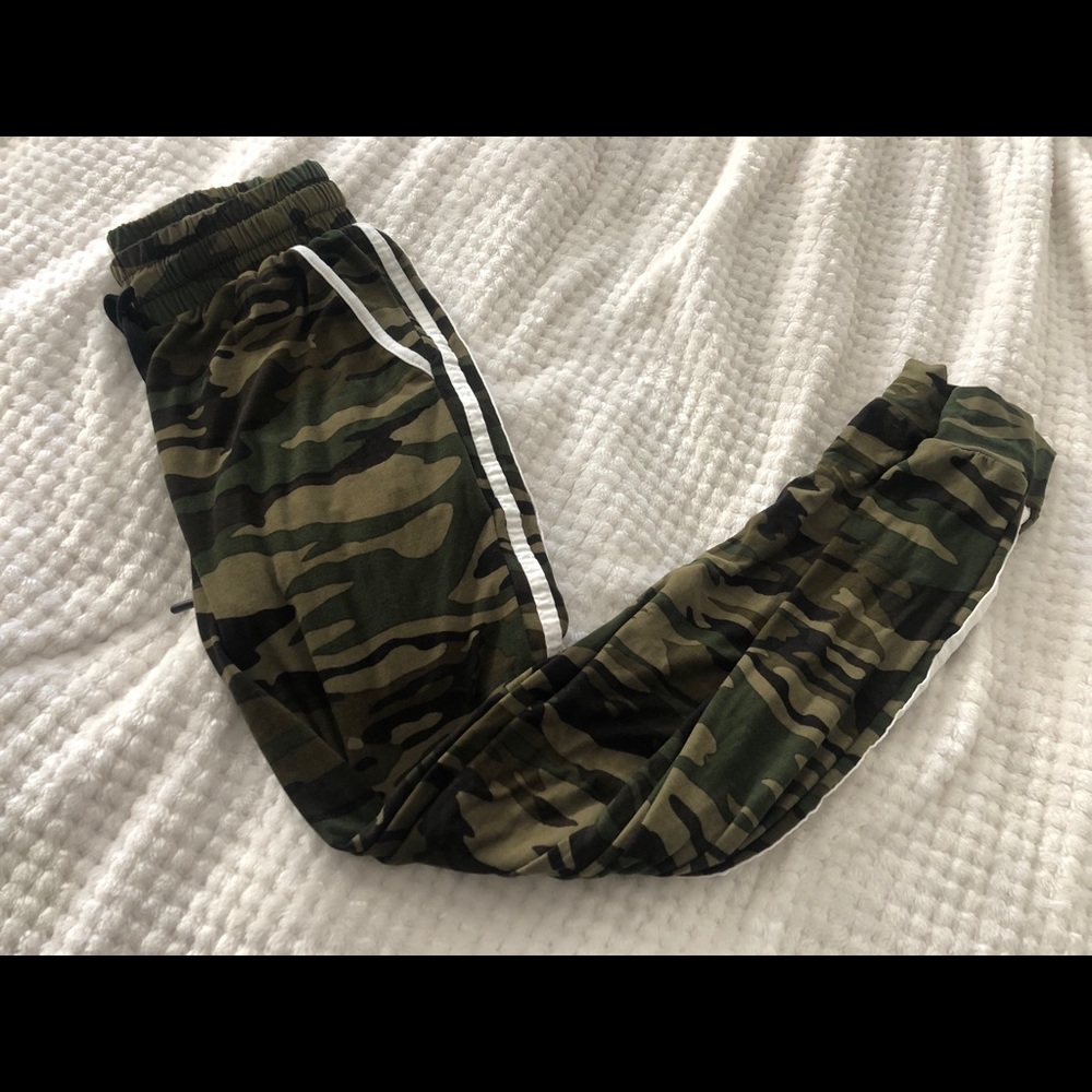 Super soft camo joggers!
